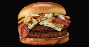 Signature by McDonald's prêt à entrer au repas gastronomique des Français à l'UNESCO